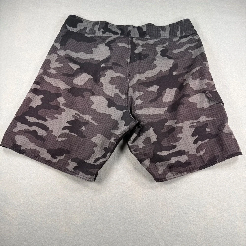 The Grind Athletics Mens 38 Camo Board Shorts Grey Black Ripstop Training Gym 80